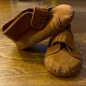 Babygirl Minnetonka  Shoes size 3